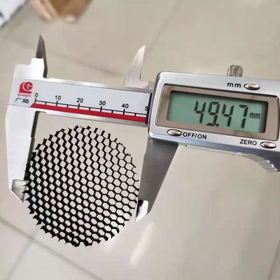 3.2 মিমি সেল সাইজের মৌচাক গ্রিড এলইডি লাইটের জন্য মধুচক্রের আচ্ছাদন, আলো ঝলকানি বিরোধী