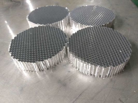 অক্সিজেন জেনারেটর সরঞ্জামের জন্য ৩০মিমি ব্যাসের বৃত্তাকার অ্যালুমিনিয়াম মৌচাকৃতির ল্যুভার