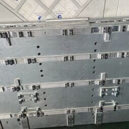 হালকা ওজনের অ্যালুমিনিয়াম মৌচাক প্যানেল কাঠামো সহ পিসিবি ওয়ার্কটেবিল