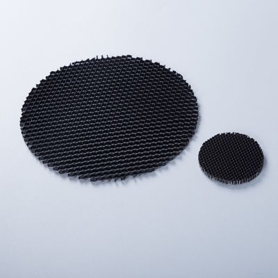 গোলাকার কালো অ্যালুমিনিয়াম মধু কম্ব লোভার 2mm পাশ দৈর্ঘ্য