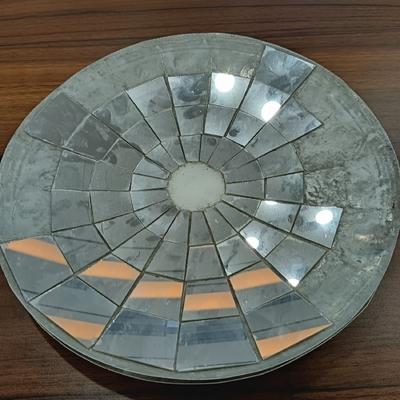 হালকা ও উচ্চ-শক্তিযুক্ত অ্যালুমিনিয়াম মধুচক্র প্যানেল সৌর প্যানেলগুলিতে ব্যবহৃত হয়